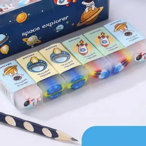 Borrachas de PVC em formato de sanduíche com desenhosdo espaço 1