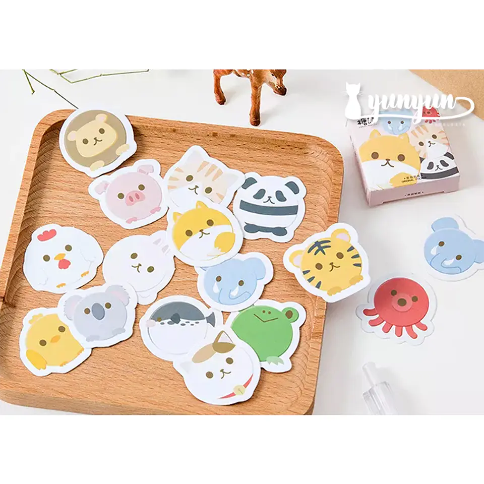 Caja Stickers Caritas de Animales - 45 pzas 1