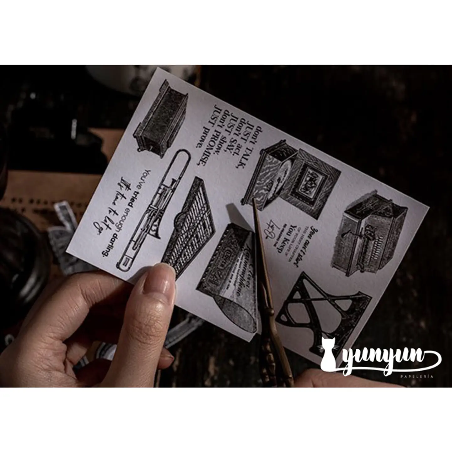 Sticker Book Black and White Diary - 30 pzas 3