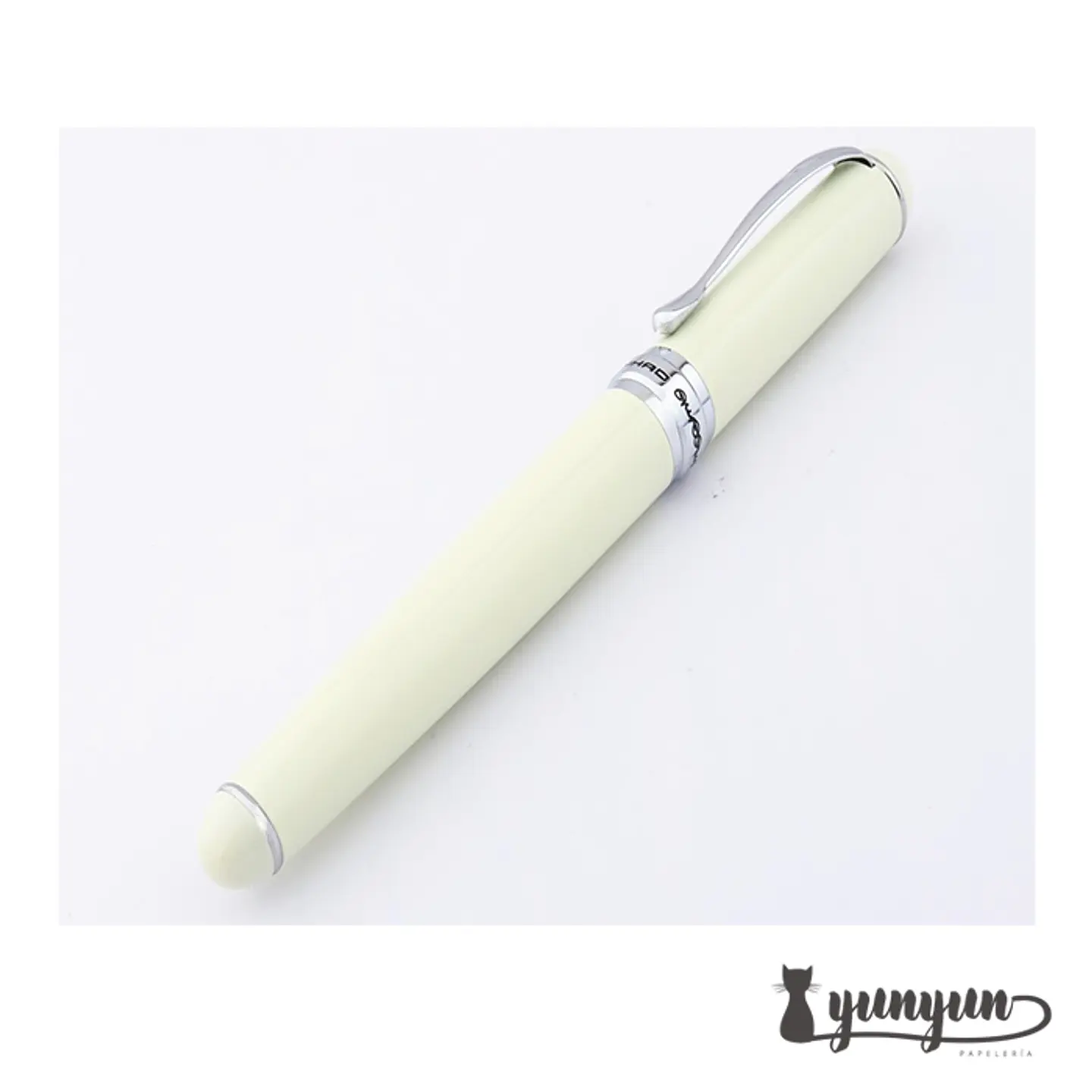 Pluma Fuente JINHAO X750 - Milky 2