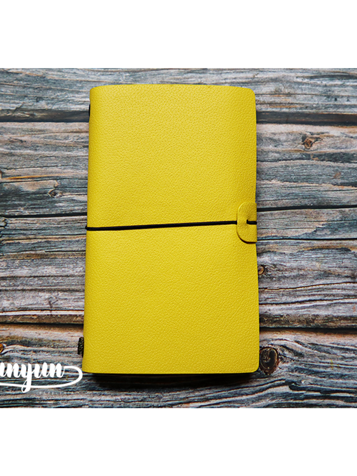 Traveler's Notebook - Amarillo 1