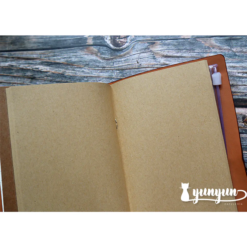 Traveler's Notebook - Café Rojizo 6