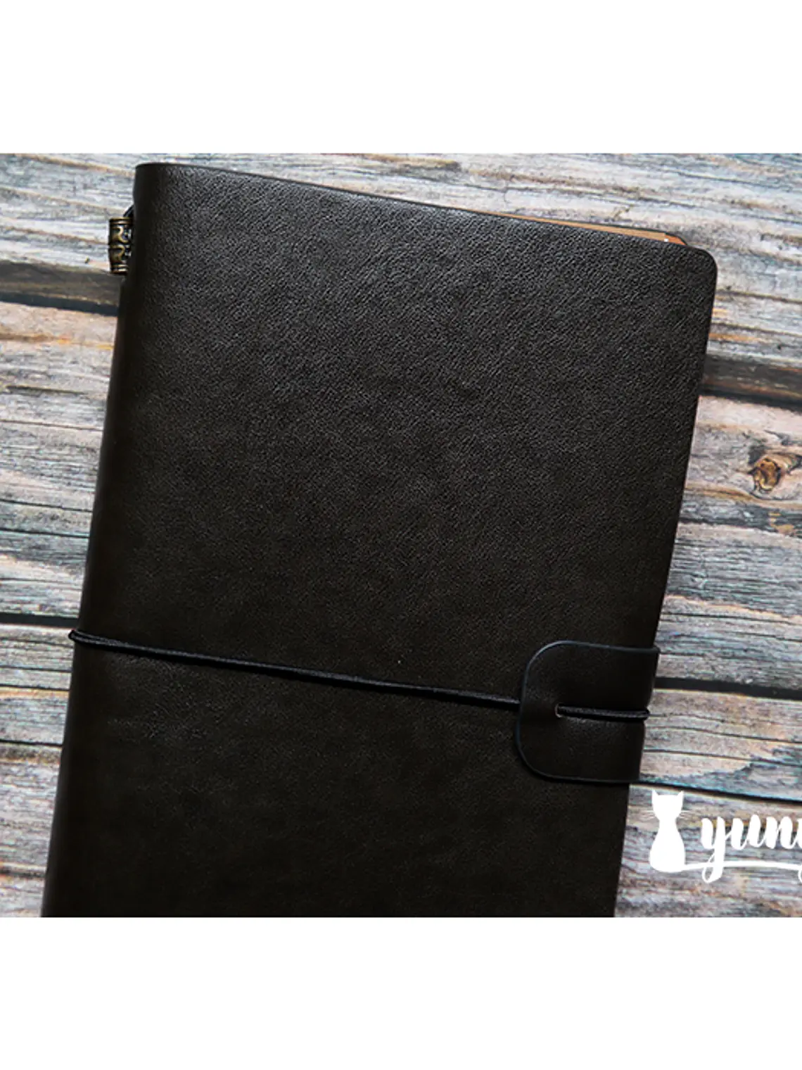 Traveler's Notebook - Negro 9