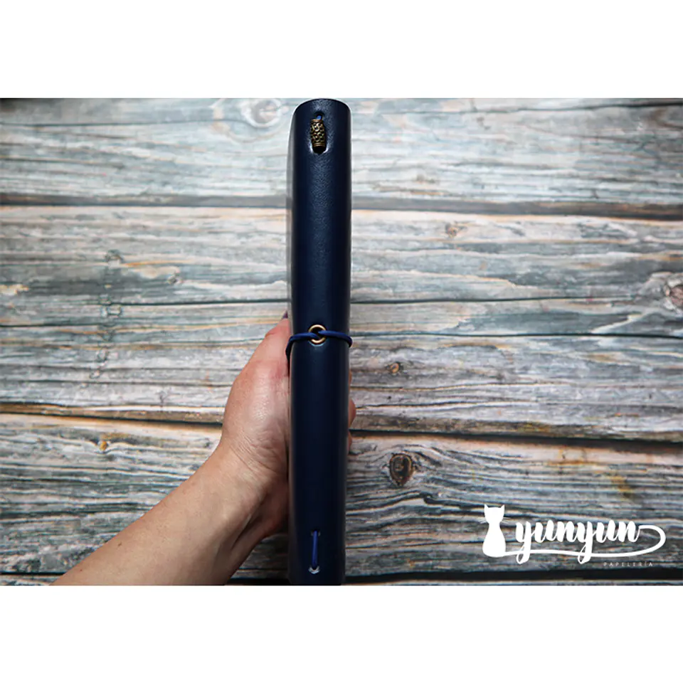 Traveler's Notebook - Azul marino 2