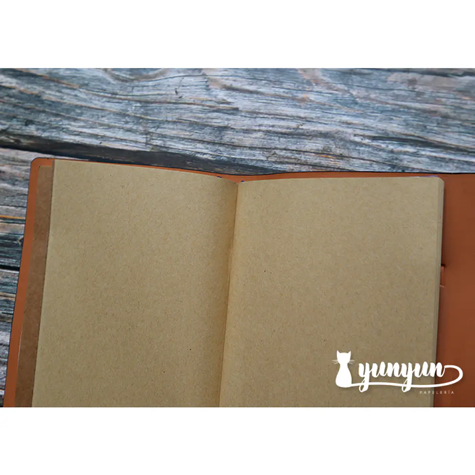 Traveler's Notebook - Azul marino 6