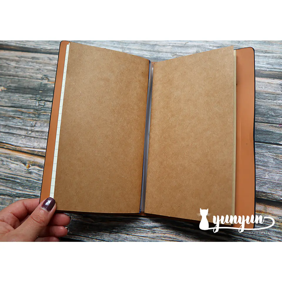 Traveler's Notebook - Azul marino 10