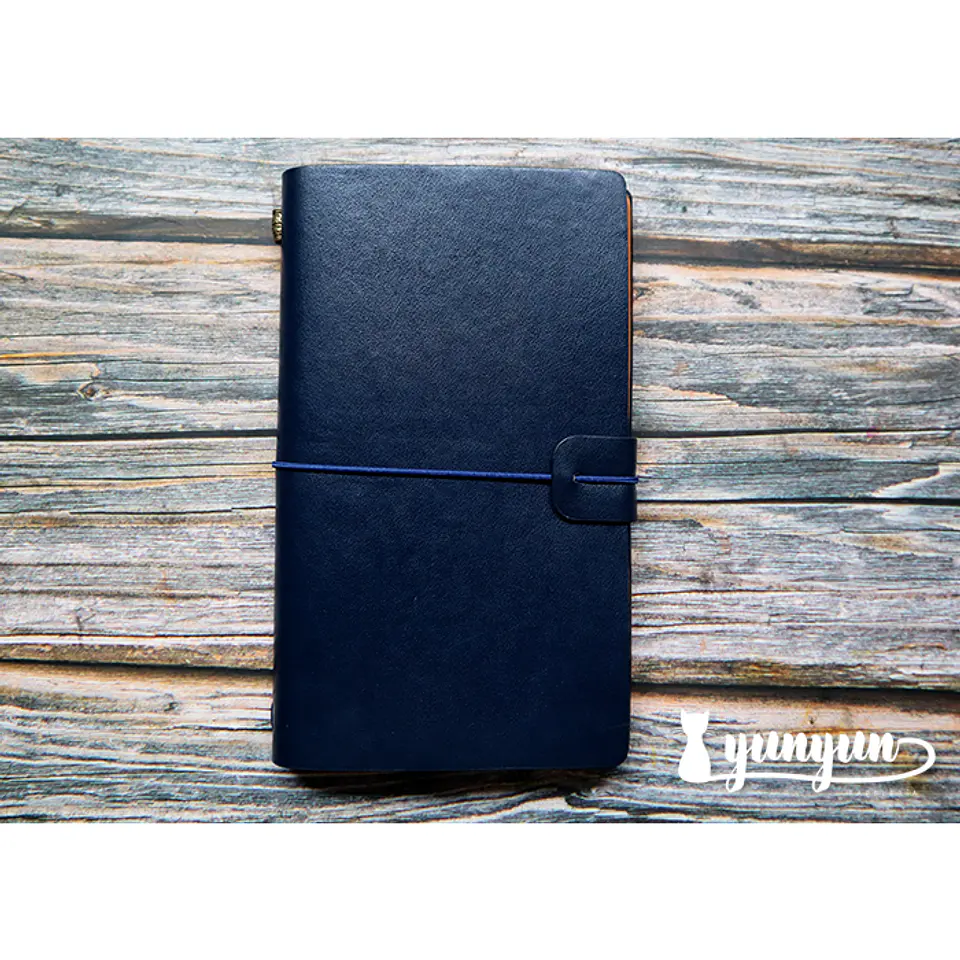 Traveler's Notebook - Azul marino 1