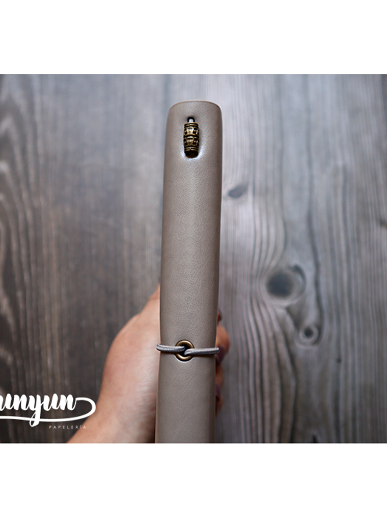 Traveler's Notebook - Gris 10