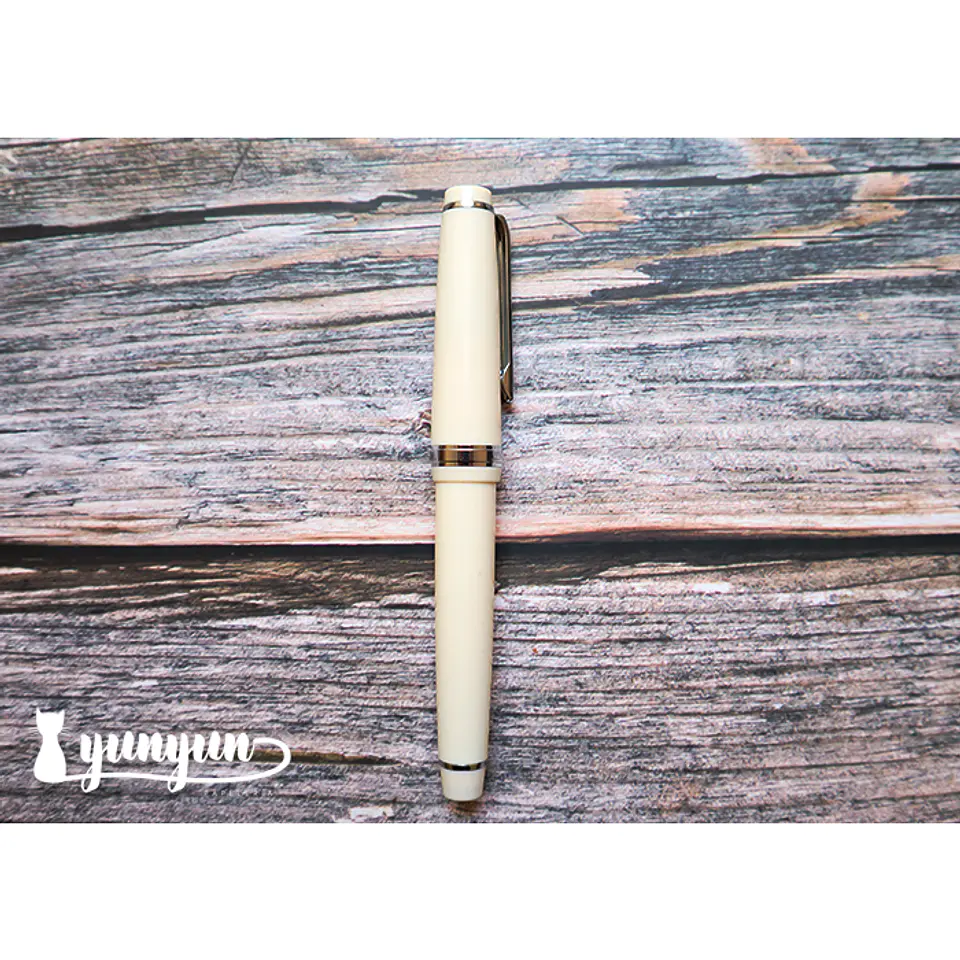Pluma Fuente JINHAO 82 14