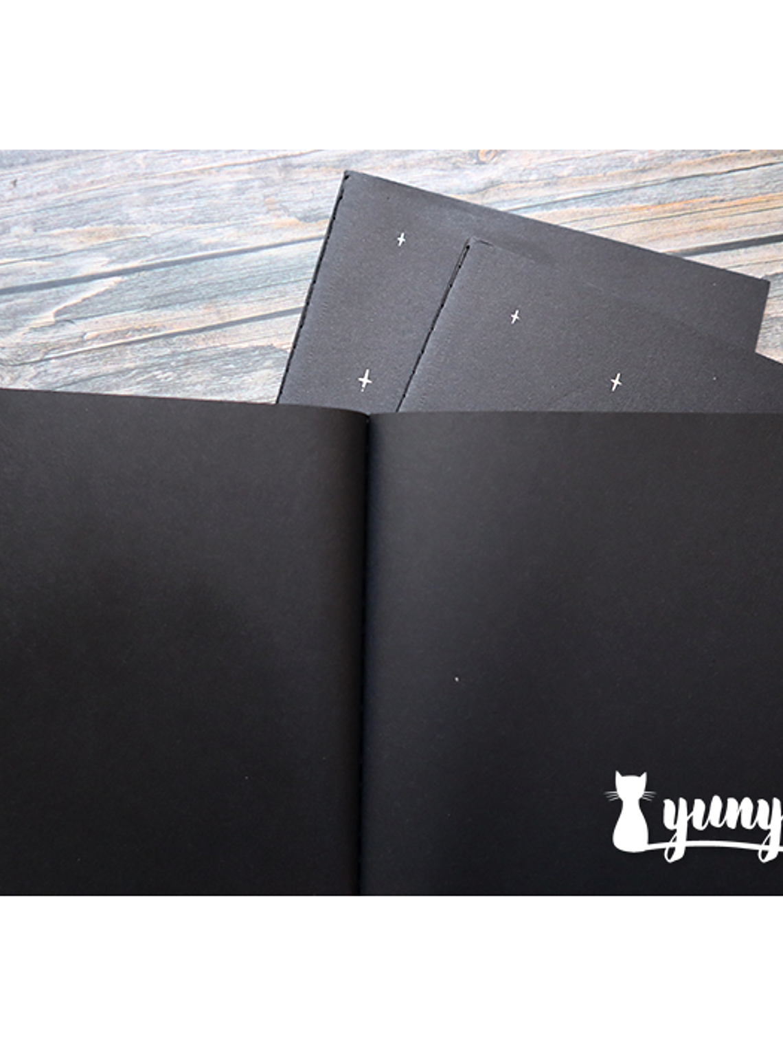 Libreta Hojas Negras - 20x14cm 2