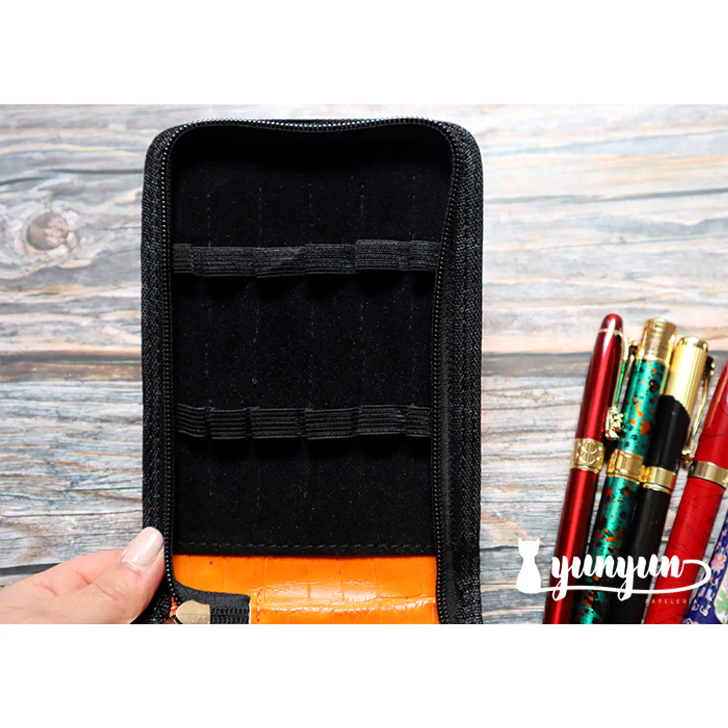 Estuche Plumas Fuentes XII - Naranja 2