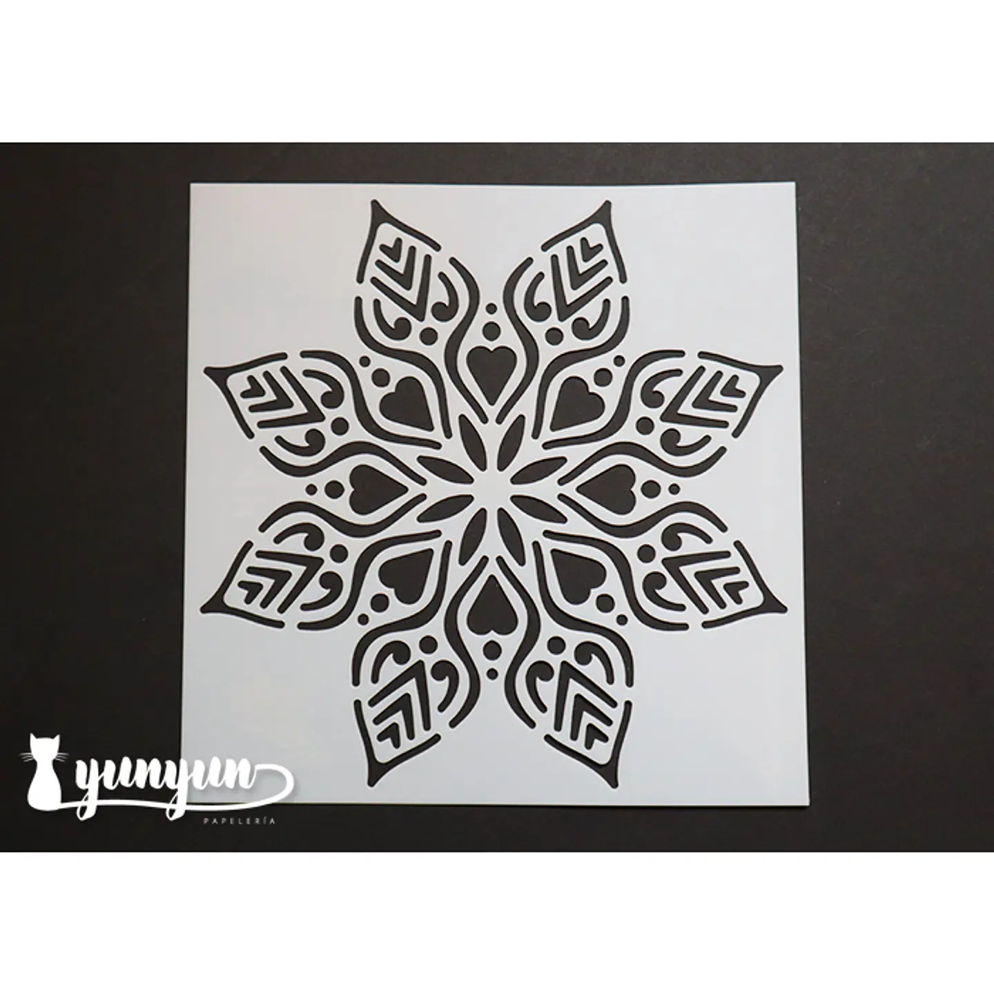 Stencil Flor Corazones - 15x15cm 1