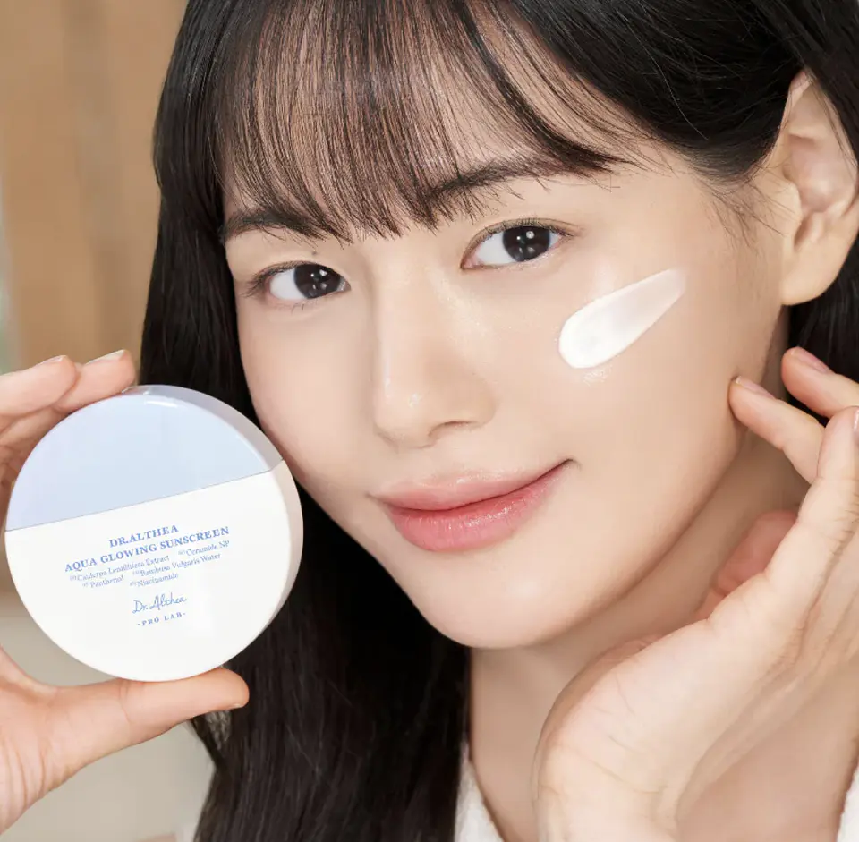 Dr Althea - Aqua Glowing Sunscreen 45ml 2