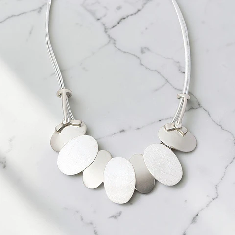 COLLAR 11