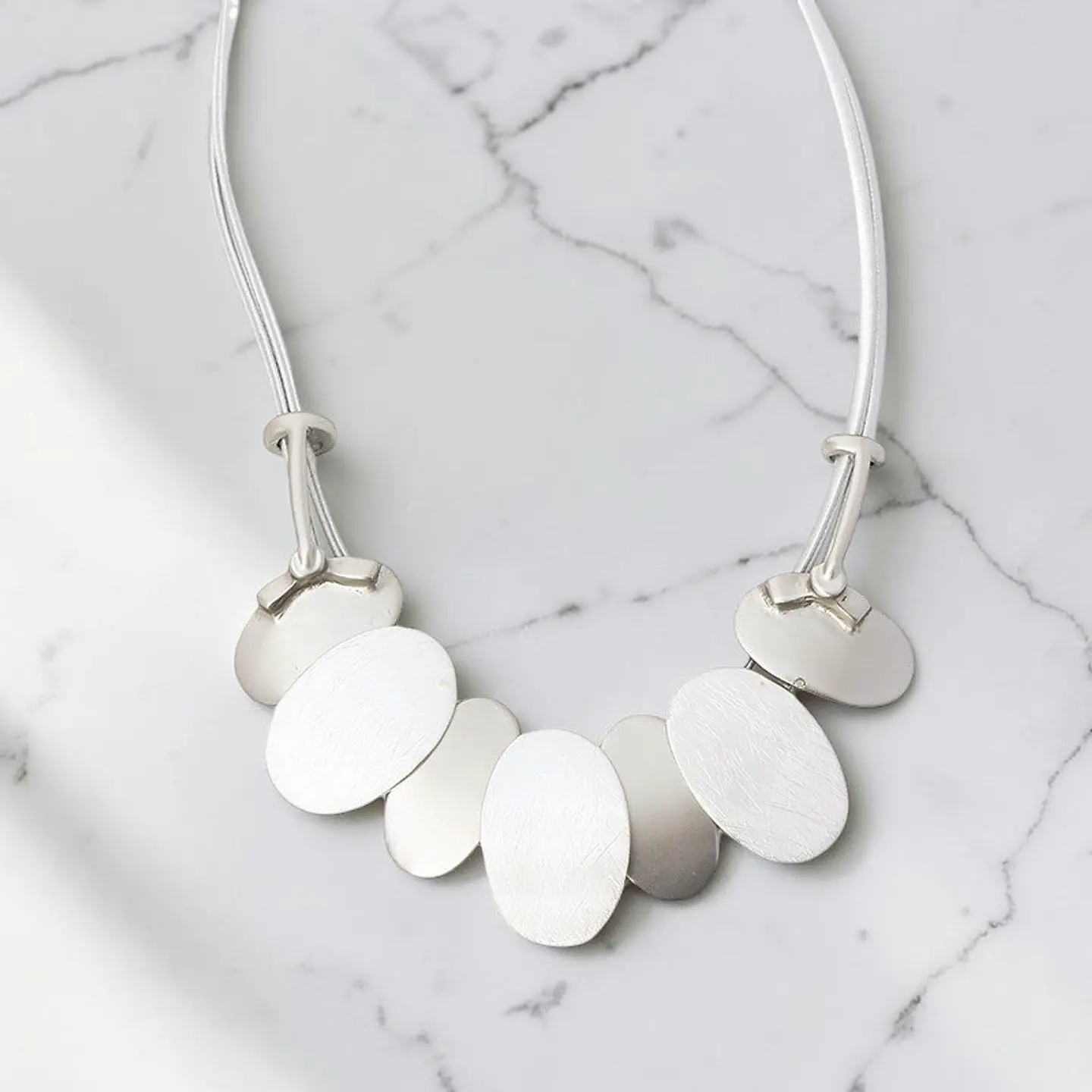 COLLAR 11 2
