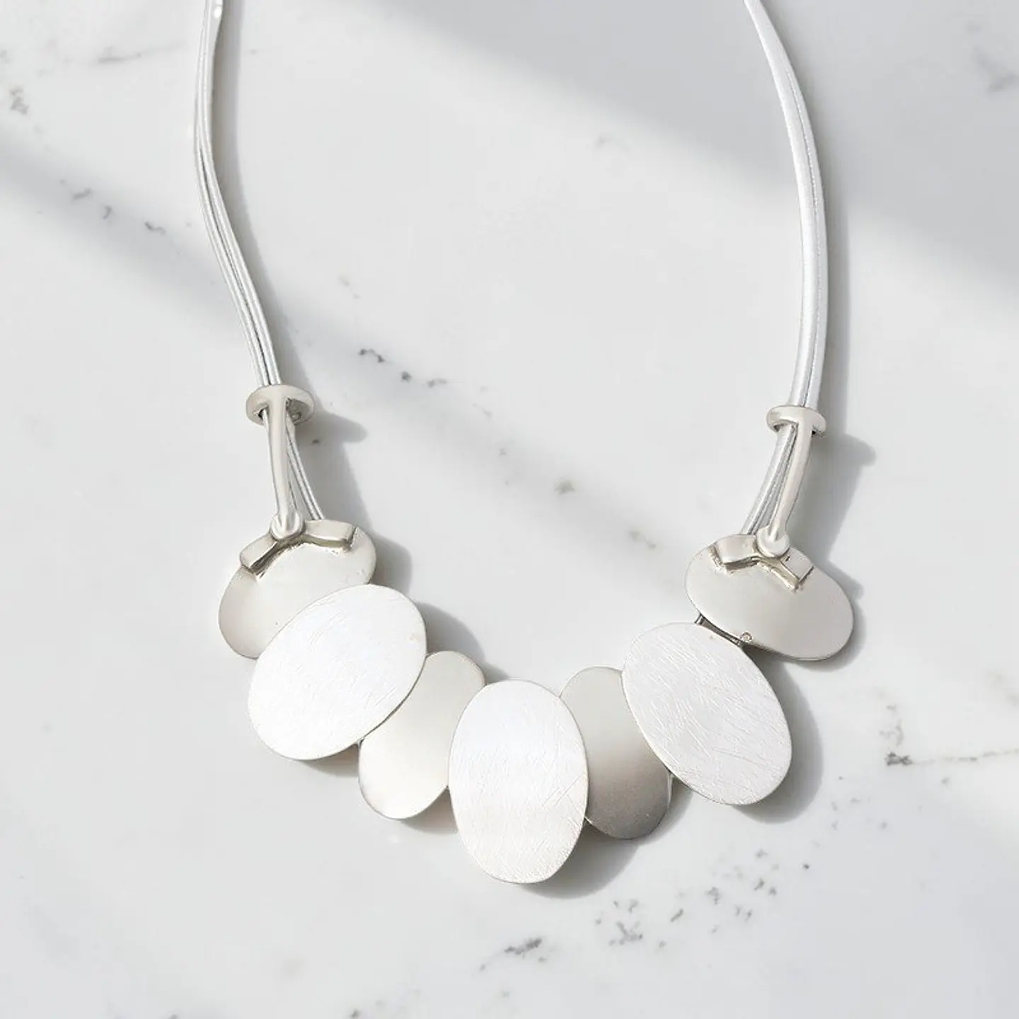 COLLAR 11 4