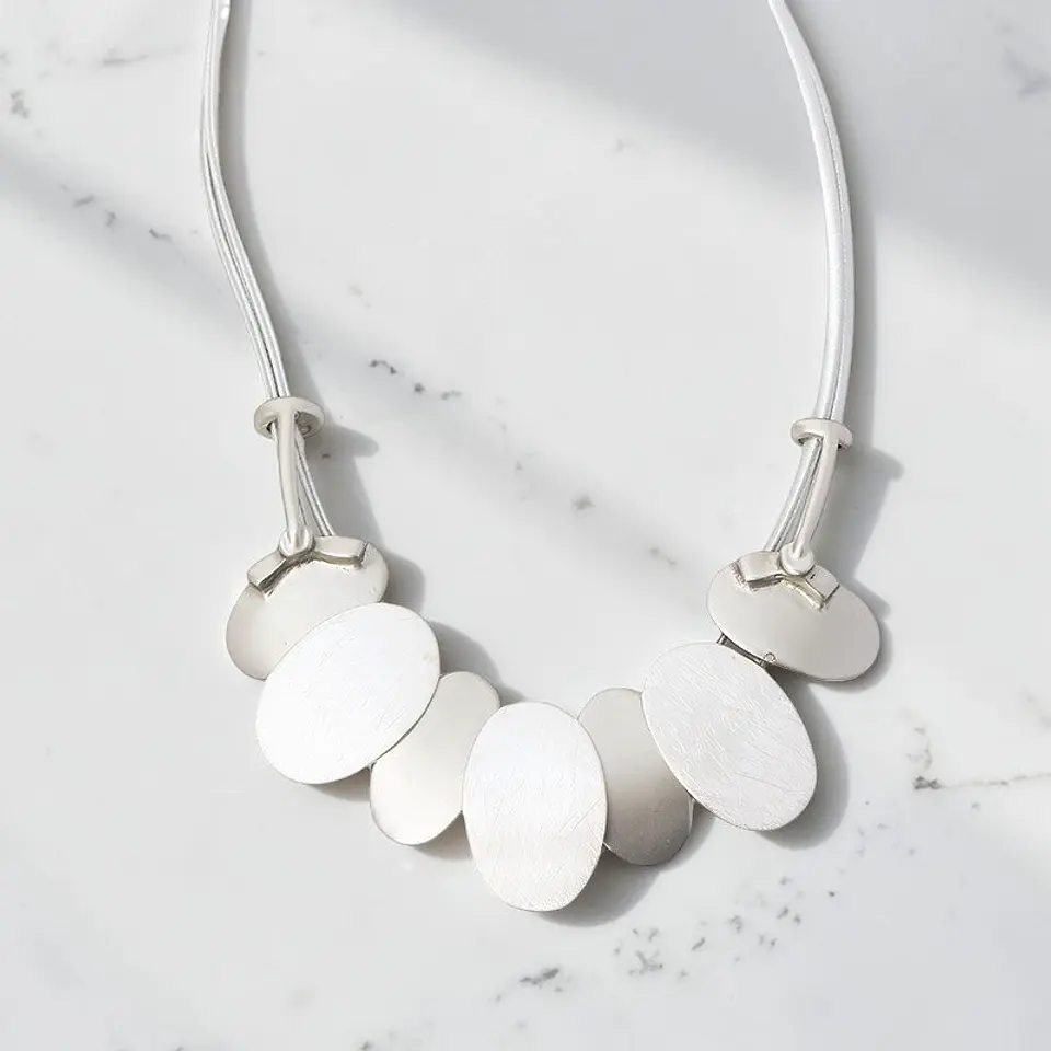 COLLAR 11 4