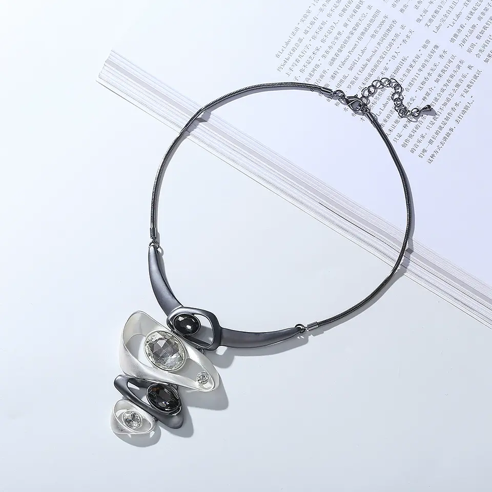COLLAR 19 2