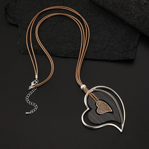 COLLAR 134