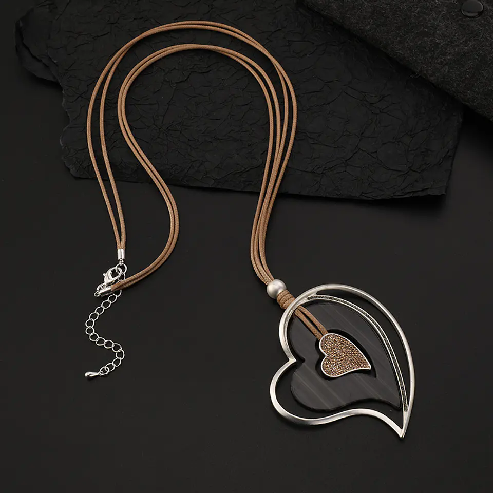 COLLAR 134 2