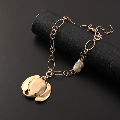 COLLAR 153
