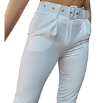 Pantalón con Cinturón Tiro Alto