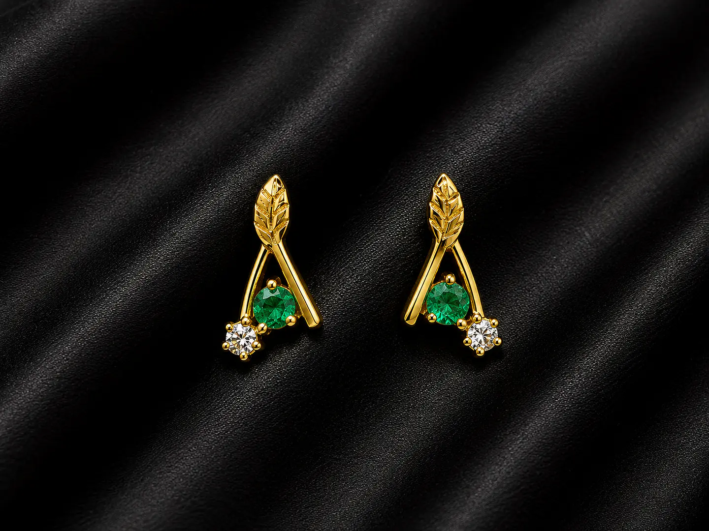 Aretes en oro con esmeralda  1