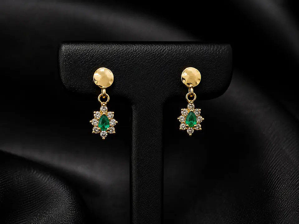 Aretes en oro con esmeralda  1