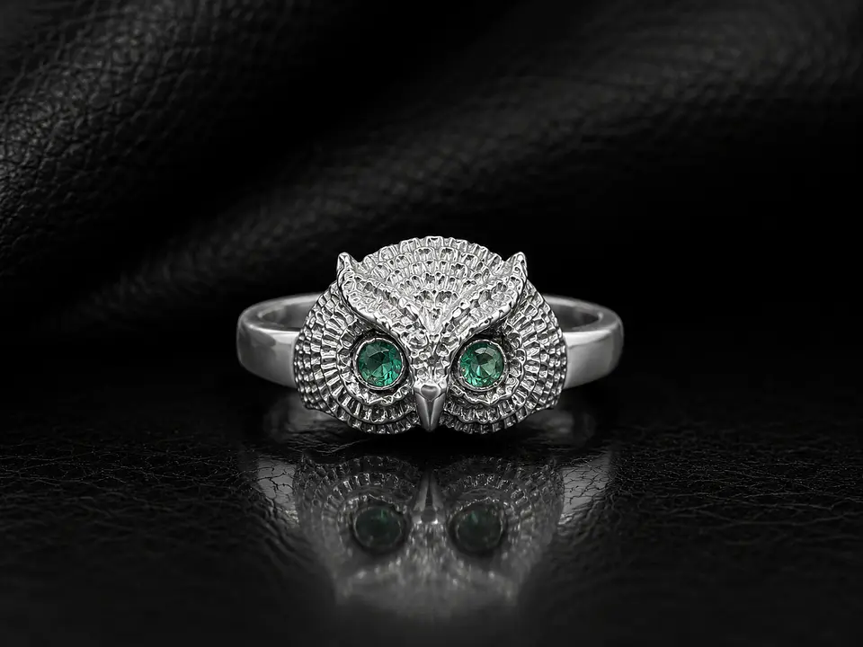 Anillo en plata con esmeraldas 1