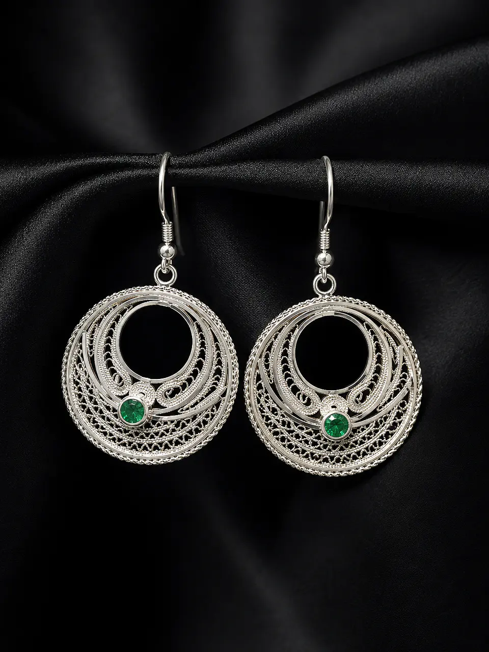 Aretes en filigrana con esmeralda 1