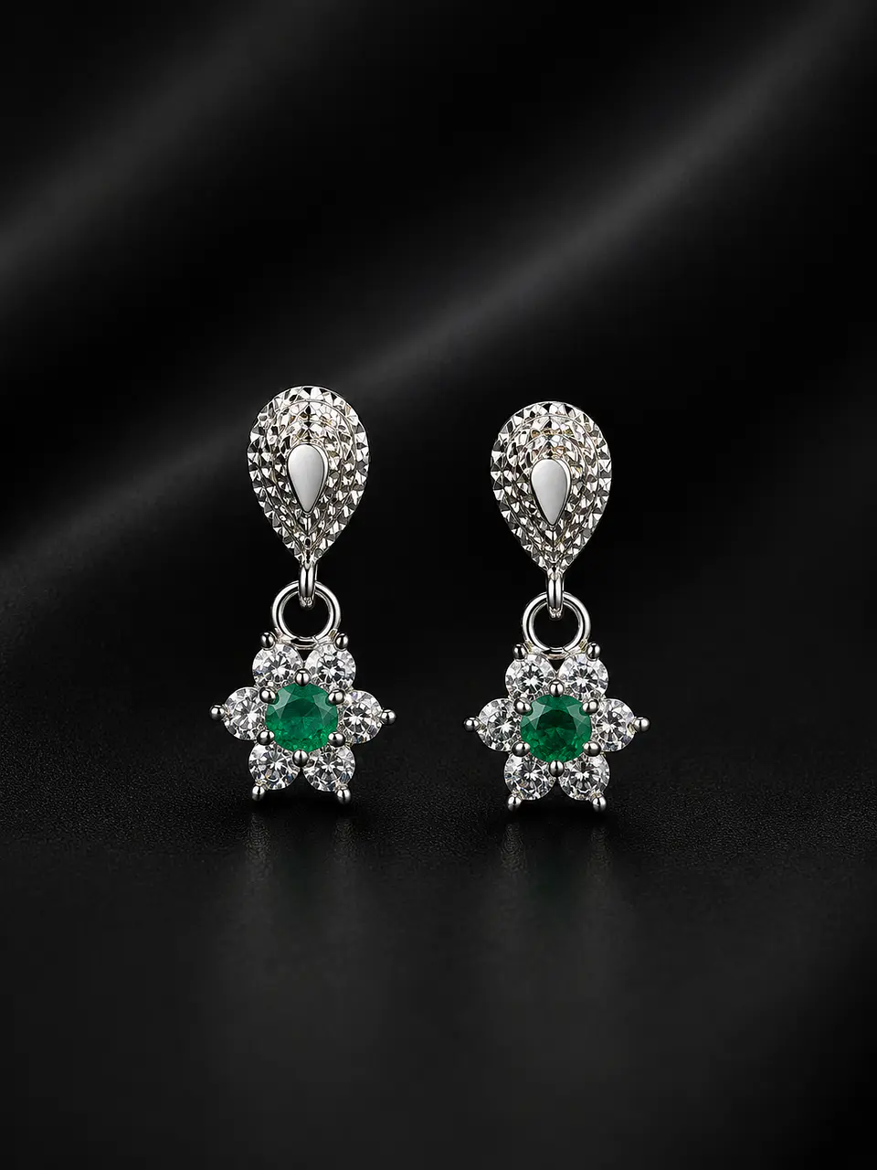Aretes en plata con esmeralda 1
