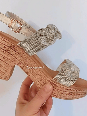 Sandalias Mika doradas