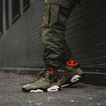 JORDAN RETRO 6 x TRAVIS SCOTT