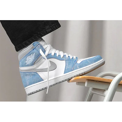 JORDAN RETRO 1 HYPER ROYAL