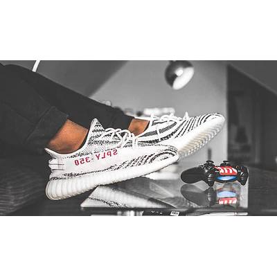 ADIDAS YEEZY BOOST 350 V2 ZEBRA