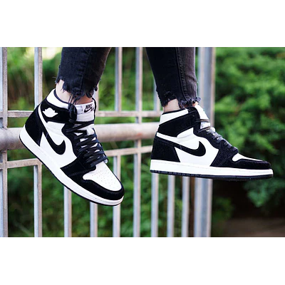 JORDAN RETRO 1 PANDA