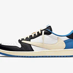 JORDAN RETRO 1 LOW TRAVIS SCOTT x FRAGMENT