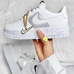 NIKE AIR FORCE 1 PIXEL GREY GOLD