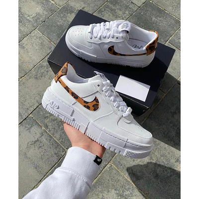 NIKE AIR FORCE 1 PIXEL LEOPARD
