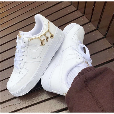 NIKE AIR FORCE 1 LUCKY CHARMS WHITE