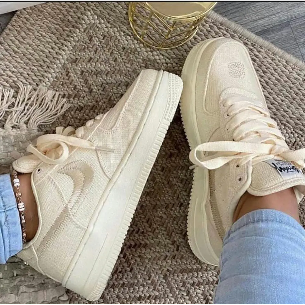 NIKE AIR FORCE 1 x STUSSY FOSSIL