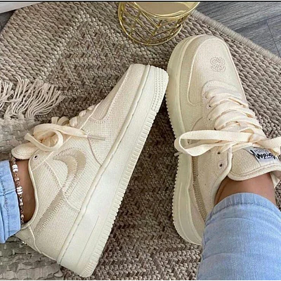NIKE AIR FORCE 1 x STUSSY FOSSIL