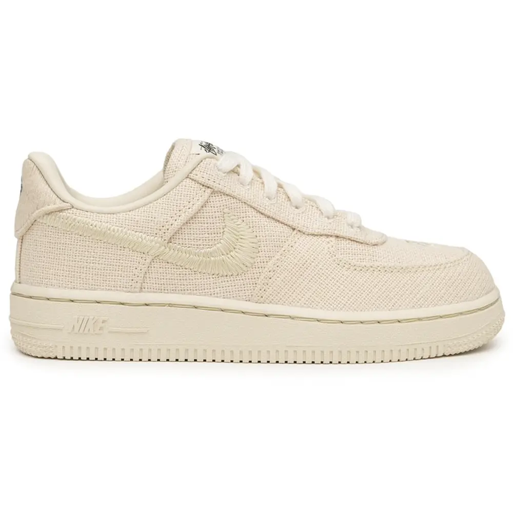 NIKE AIR FORCE 1 x STUSSY FOSSIL