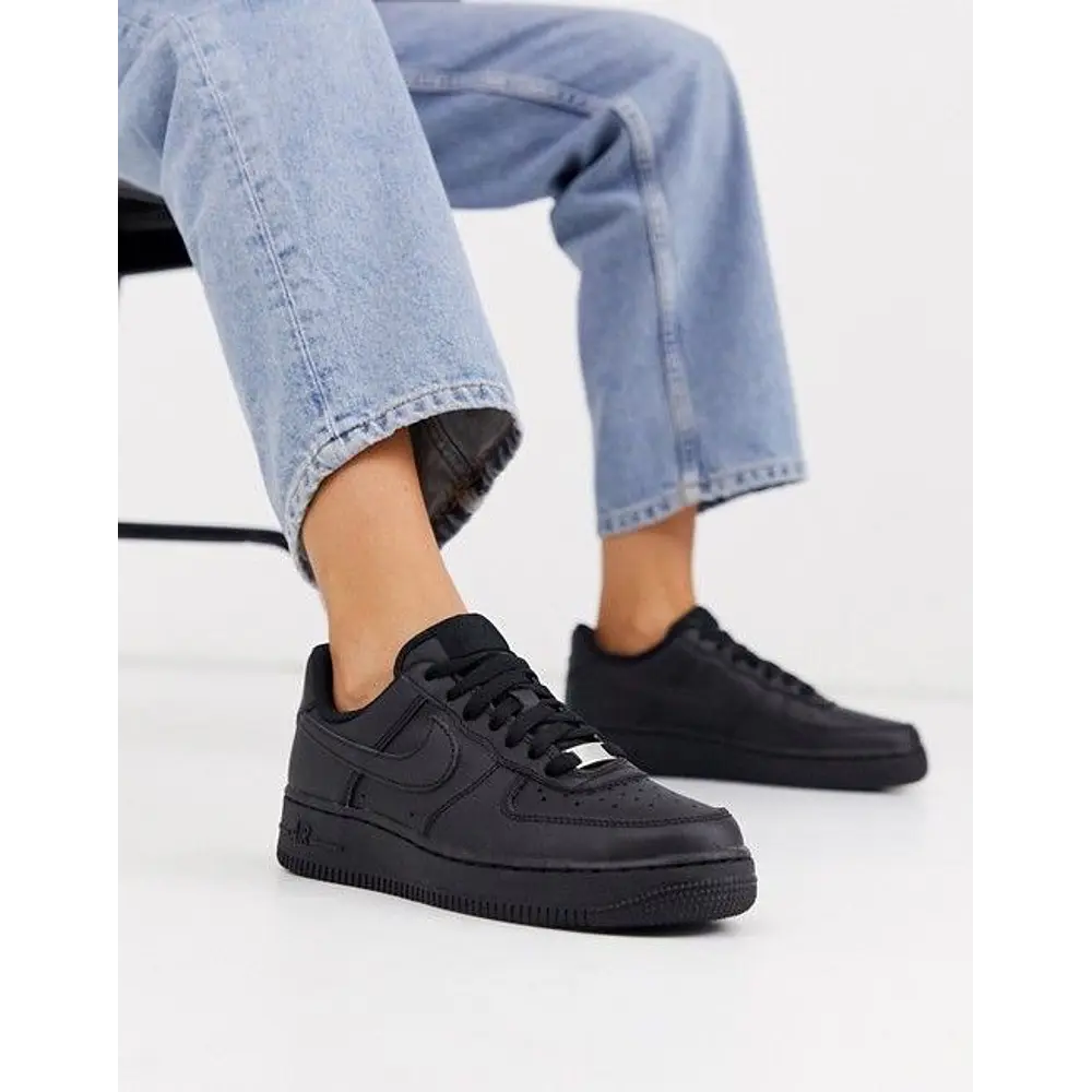 NIKE AIR FORCE 1 TRIPLE BLACK