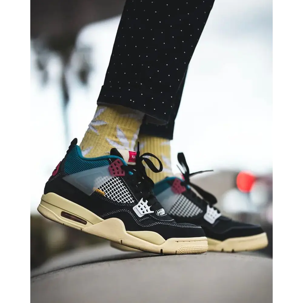 JORDAN RETRO 4 UNION OFF-NOIR