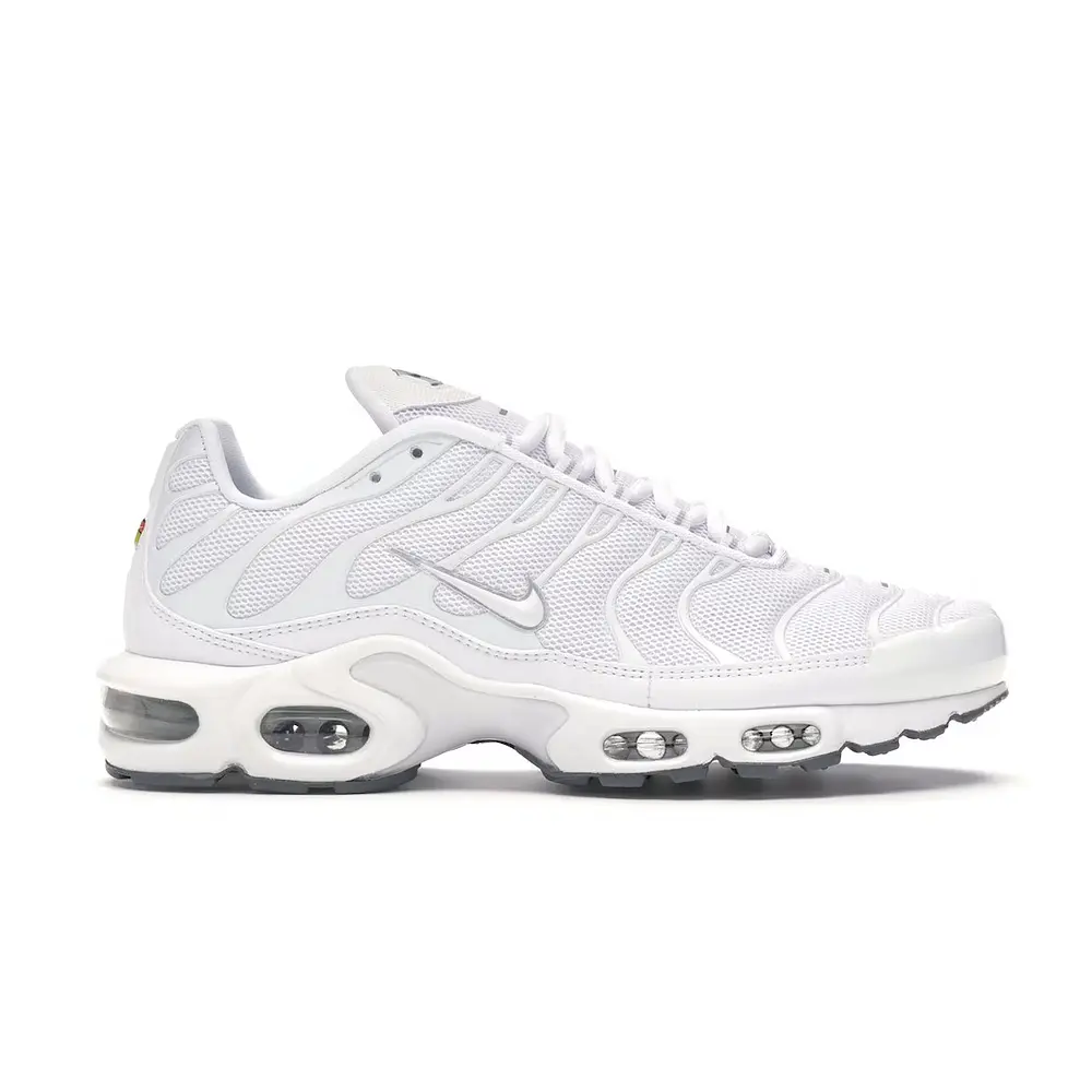 NIKE AIR MAX PLUS TRIPLE WHITE