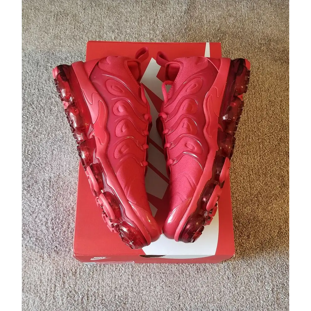 NIKE AIR VAPOR MAX PLUS TRIPLE RED