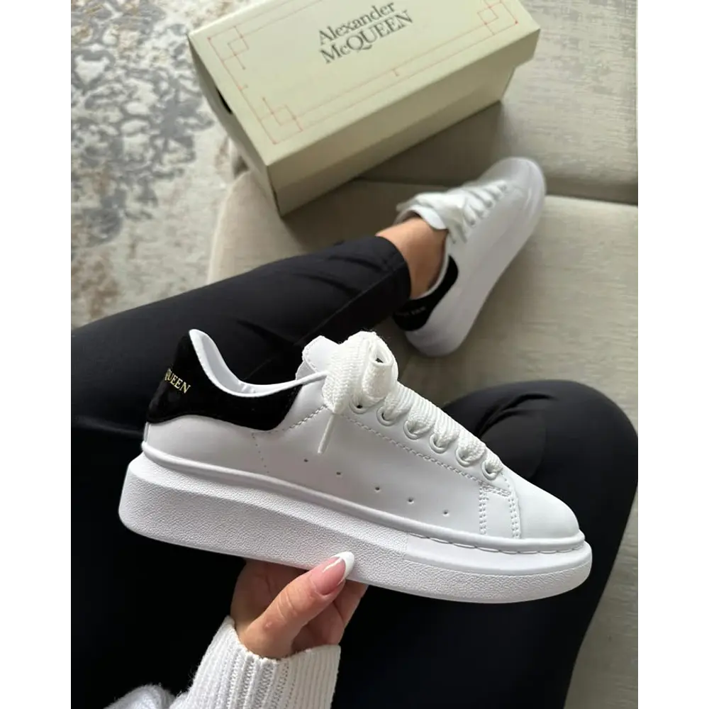 ALEXANDER MCQUEEN BLACK AND WHITE