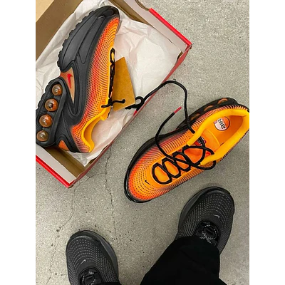 NIKE AIR MAX DN "ORANGE"
