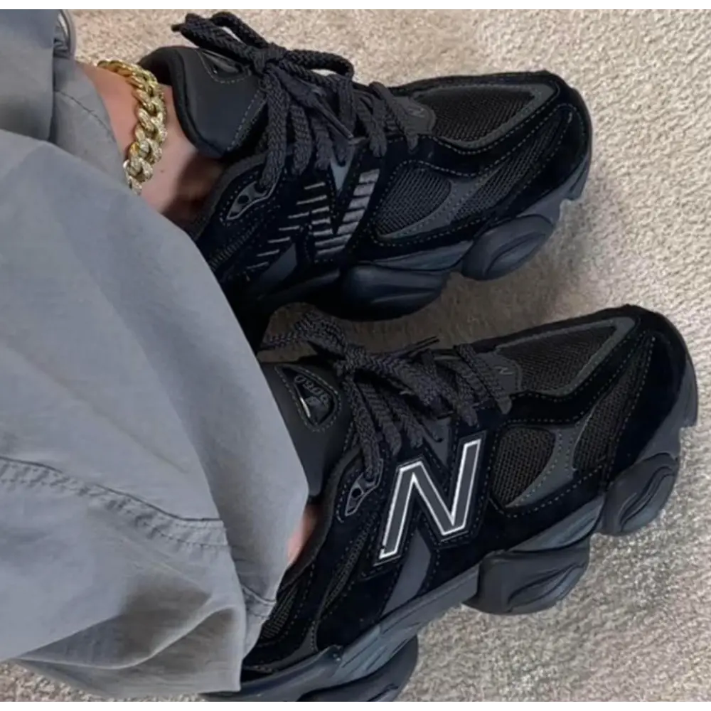 NEW BALANCE 9060 "TRIPLE BLACK"
